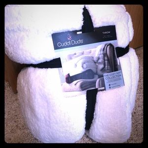 Cuddl Duds Blanket
